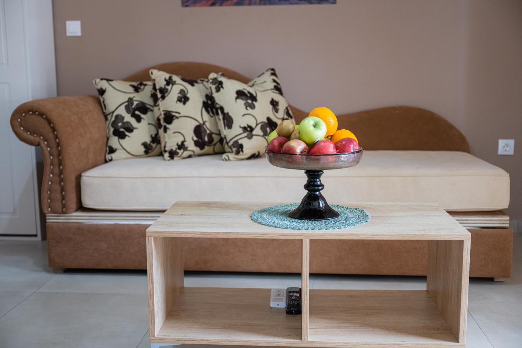 Theo And Irin'S Houses Flogita Luaran gambar